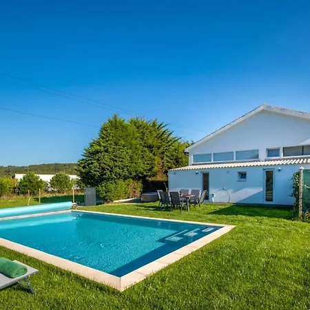 Casa vacanze Sunny With Private Pool In Nazaré *